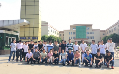 今天下午瀟灑模具組織學員到忠信制模廠參觀學習