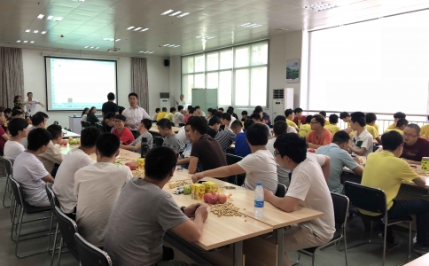 瀟灑模具培訓_促進學生學習公益講座