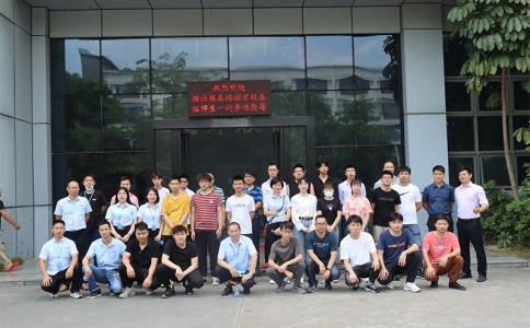 瀟灑學校組織學員實地參觀并學習東莞市健什壓鑄科技有限公司