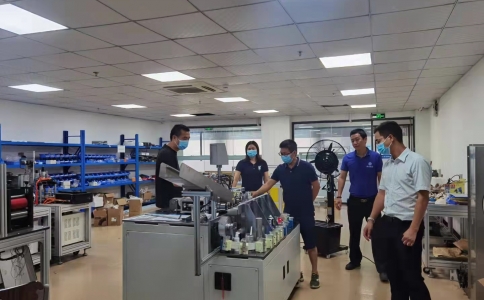 歡迎橫瀝鎮政府協同創新中心的領導來我校指導工作