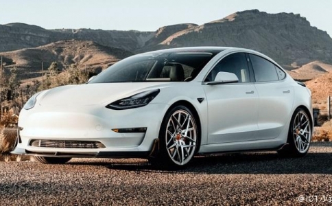 被譽為車企競爭力的“護城河”，智能車聯網如今怎么樣了？機遇和挑戰并存！